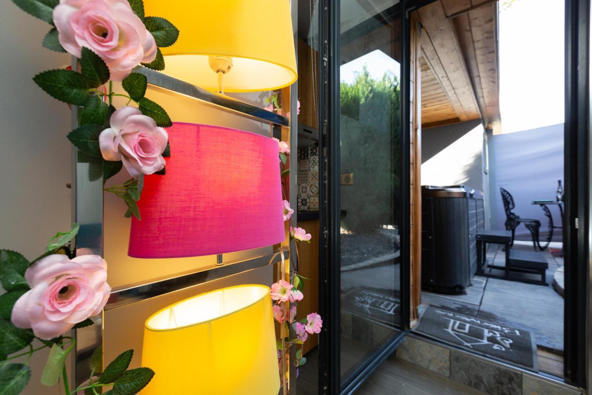 Gites Spa Strasbourg - Studio Romantique, Jacuzzi, Sauna, Terrasse Privee Furdenheim Экстерьер фото