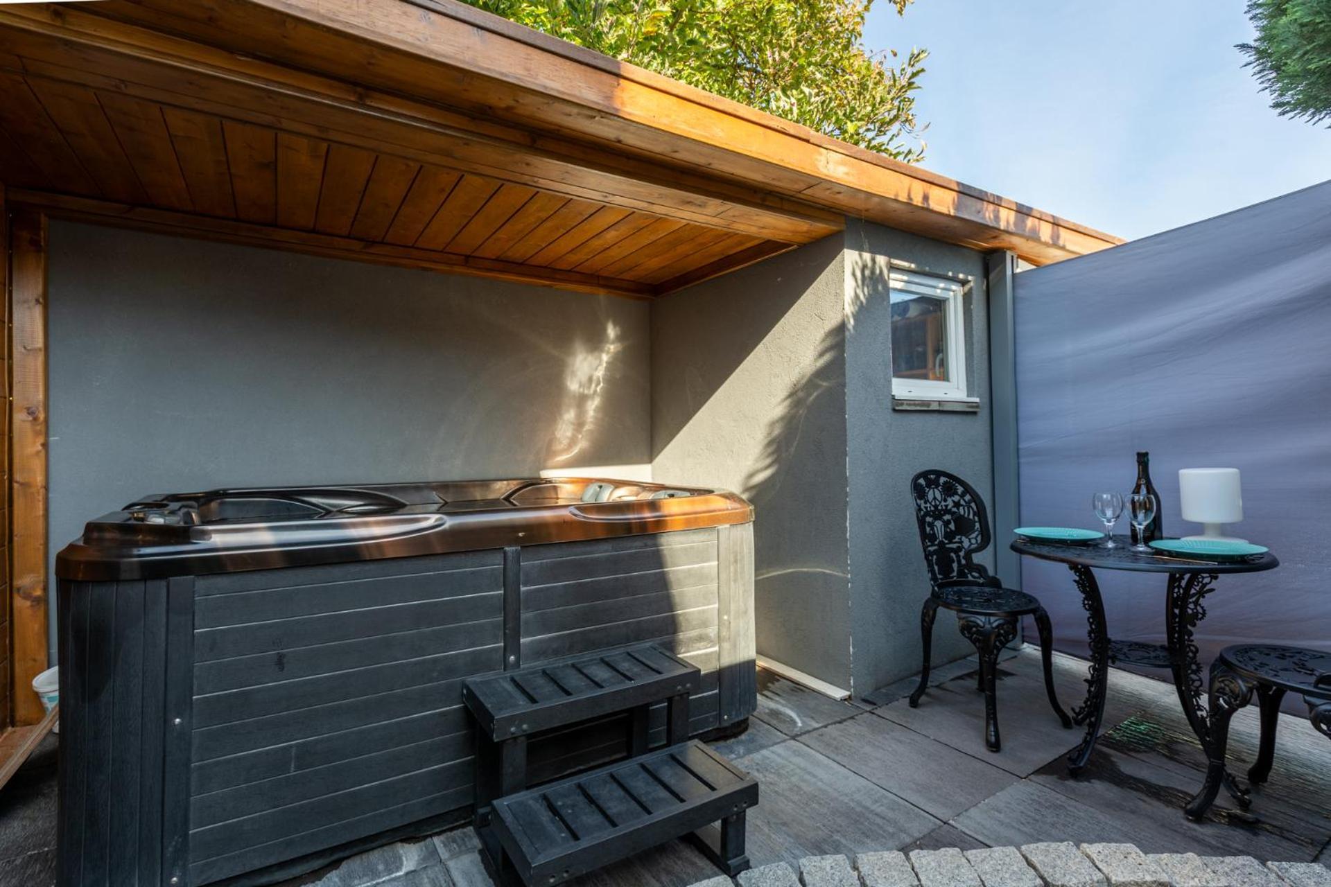 Gites Spa Strasbourg - Studio Romantique, Jacuzzi, Sauna, Terrasse Privee Furdenheim Экстерьер фото