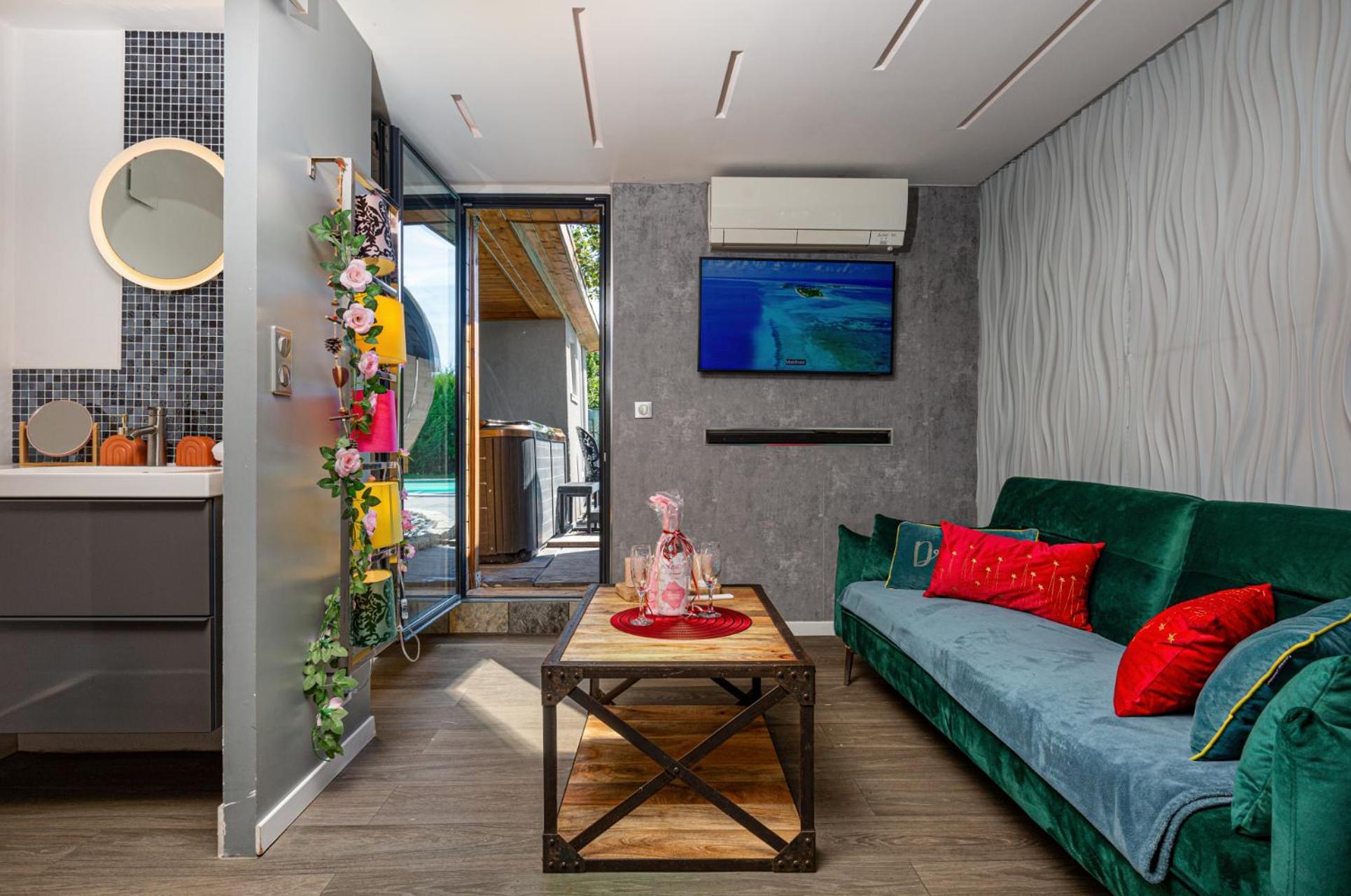 Gites Spa Strasbourg - Studio Romantique, Jacuzzi, Sauna, Terrasse Privee Furdenheim Экстерьер фото